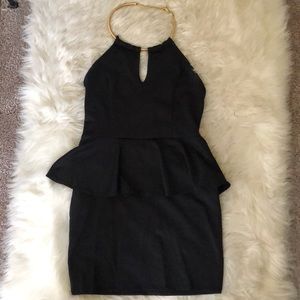 Gold necklace strap peplum pencil dress 👗